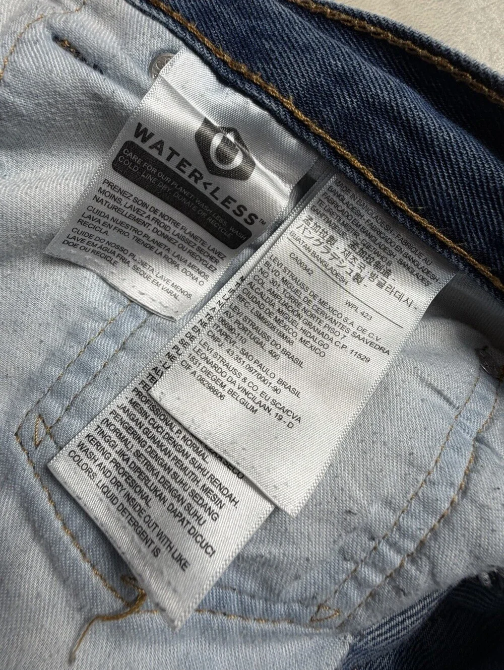 Levi's 517 Bootcut Jeans Mens 36x30 Blue Wash WaterLess Denim Pants Distressed